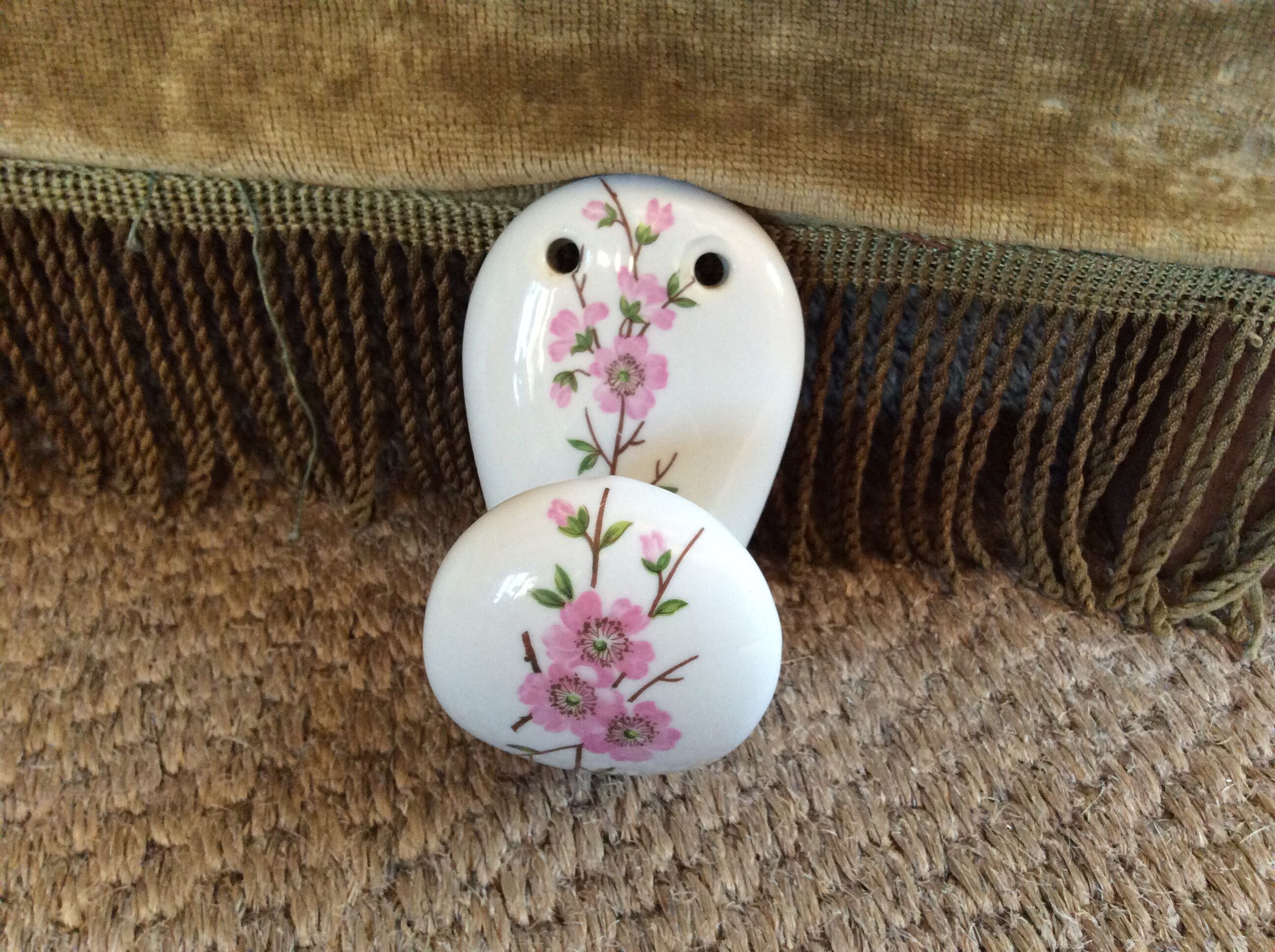 Patère en porcelaine