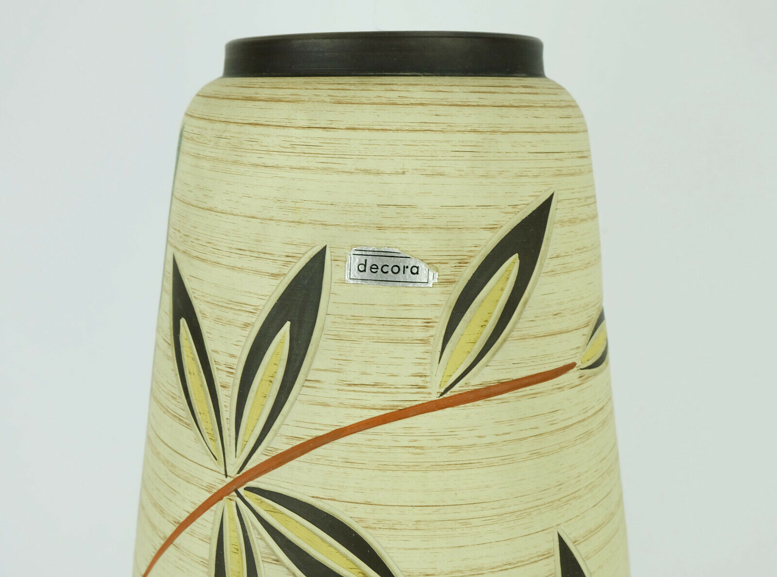Vase manufactured by josef duck hillscheid model 49/40