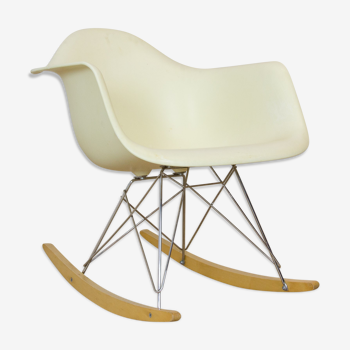 Rocking chair de Charles Eames pour Herman Miller
