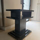 Table d’appoint / Console postmoderne en granit massif – années 1980