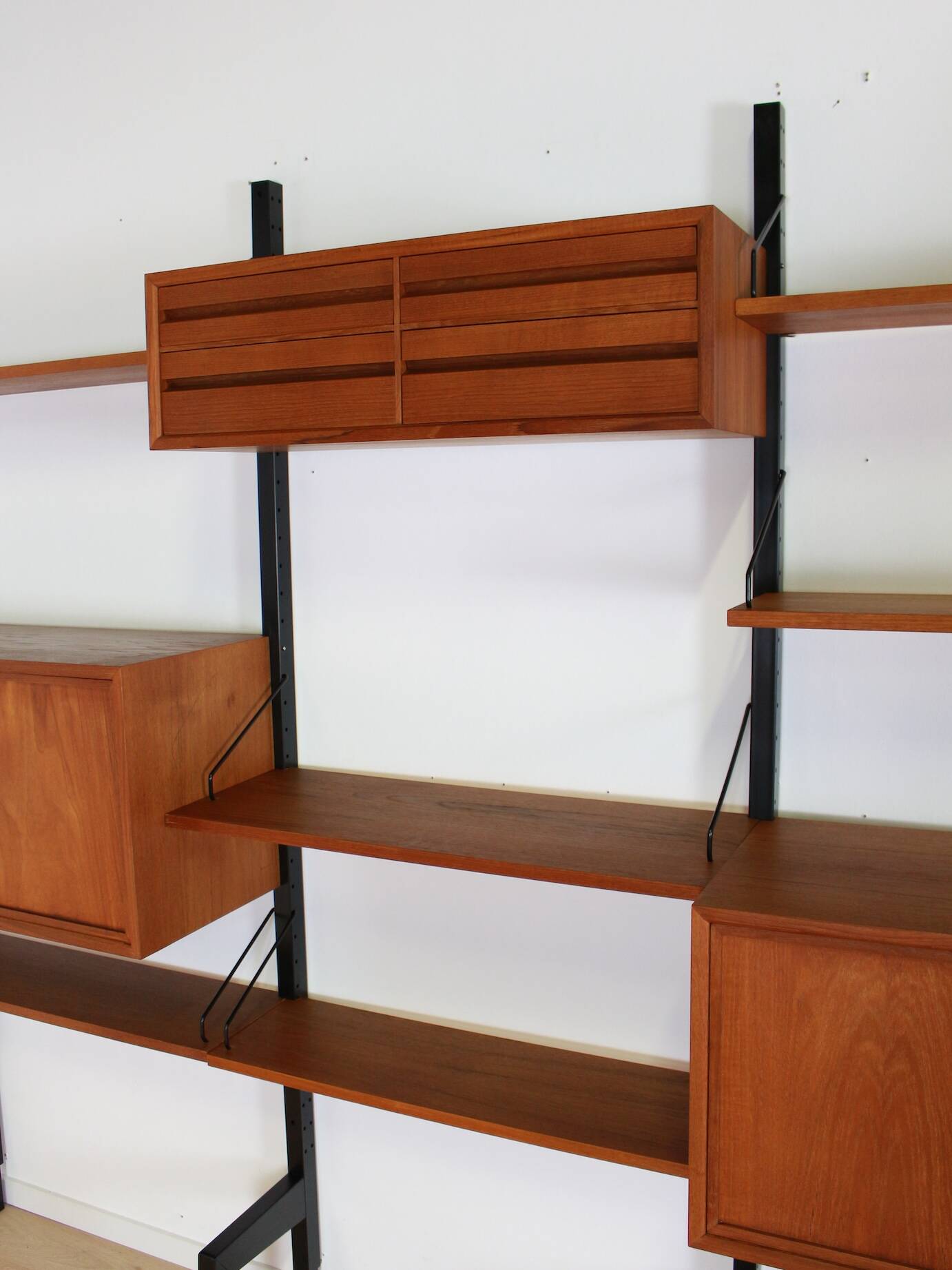 Poul Cadovius wall-unit vintage freestanding