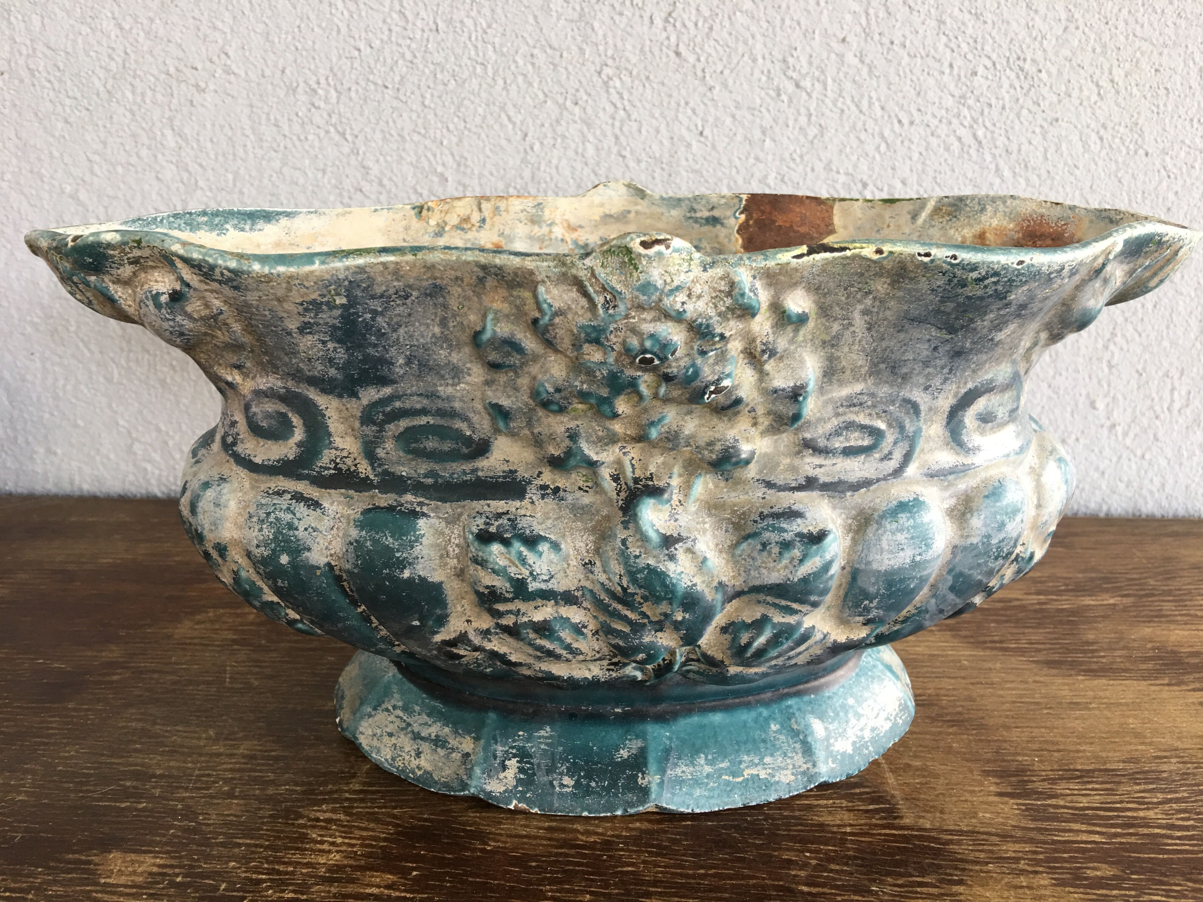 Planter blue enamelled cast late XIX early XX