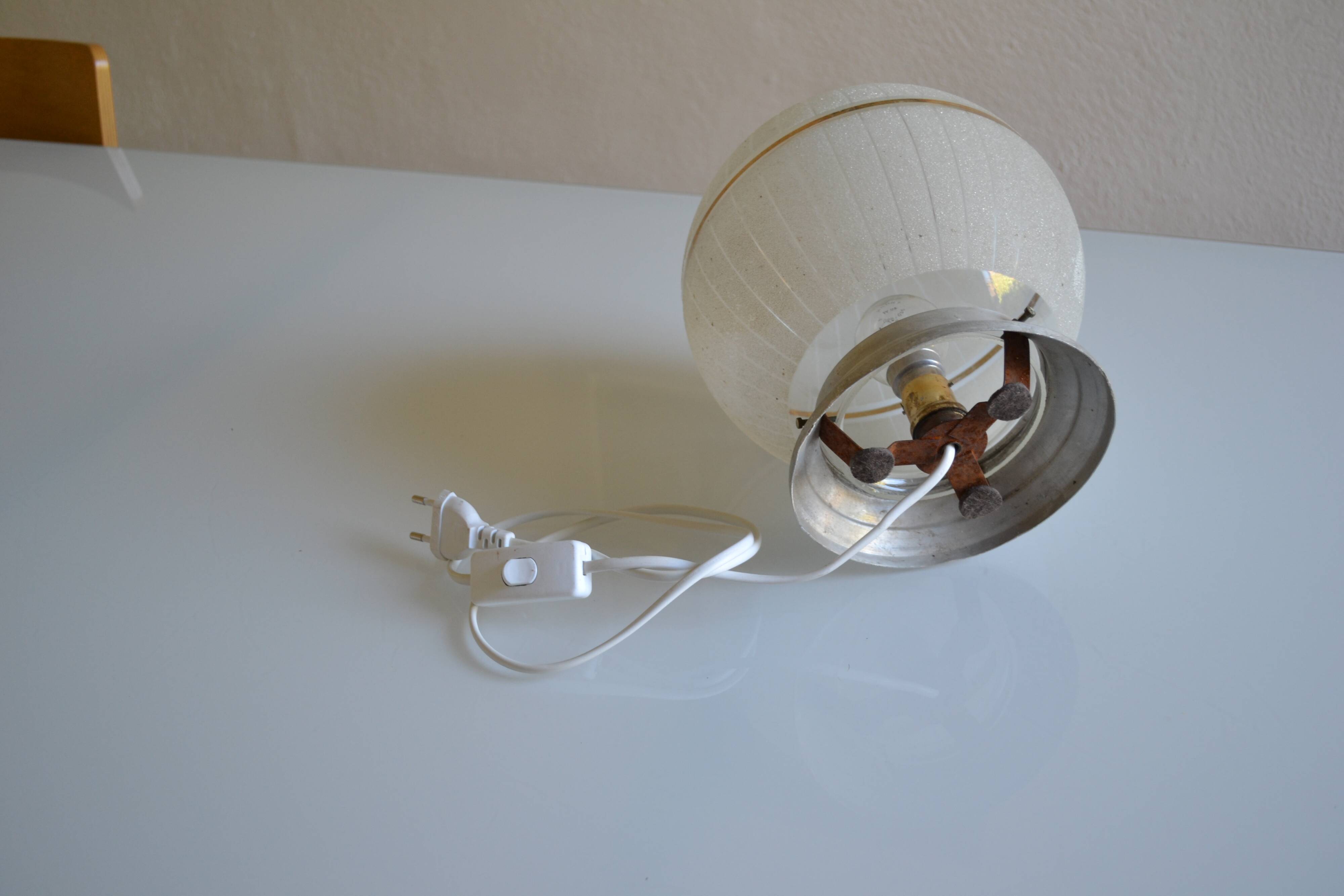 Art deco frosted glass ball table lamp