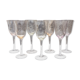 Set de 7 verres à vin en verre coloré