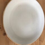 Plat ancien en porcelaine blanc et liseret or