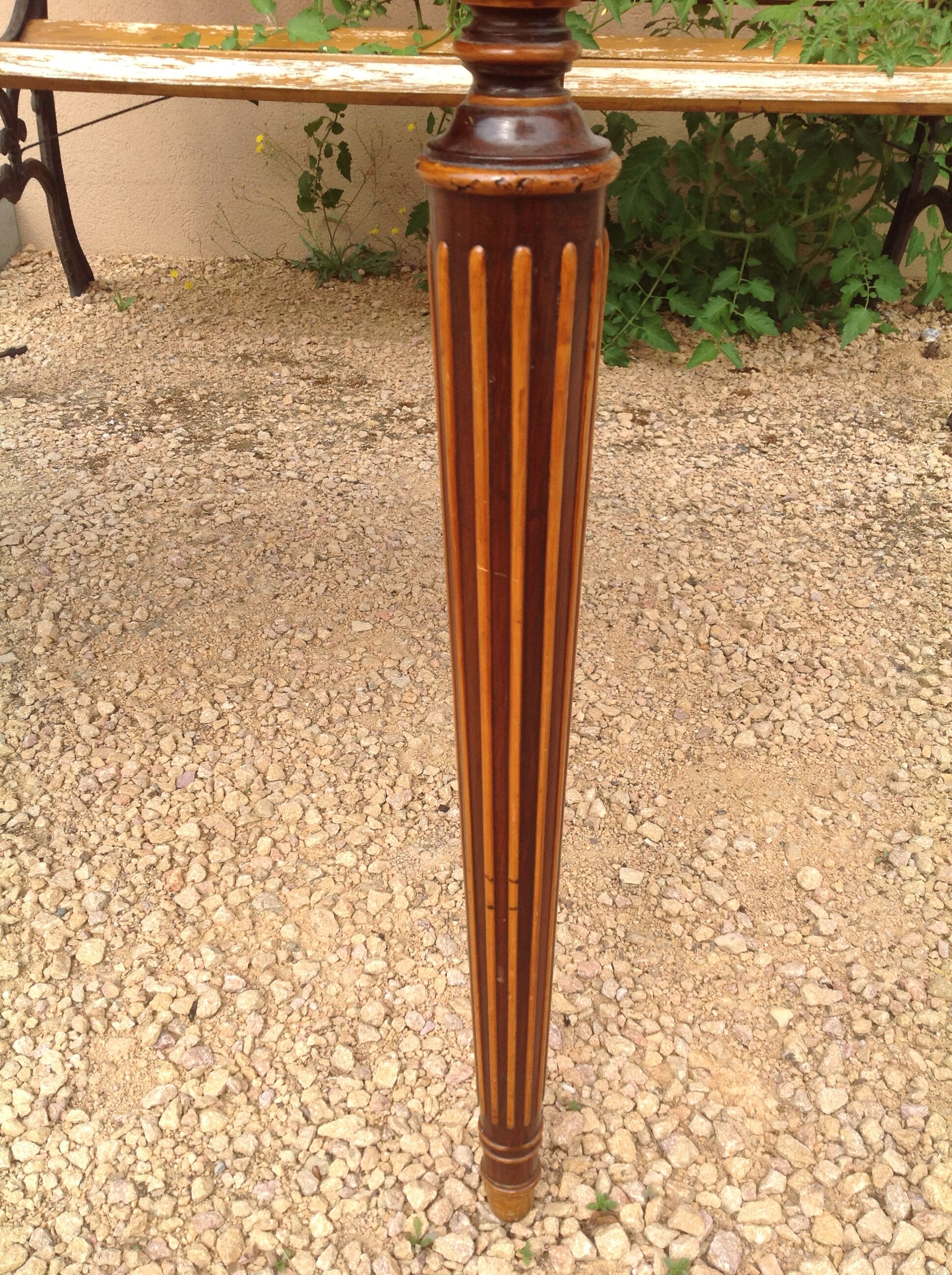 Louis XVI style table in rosewood with lemon inlay