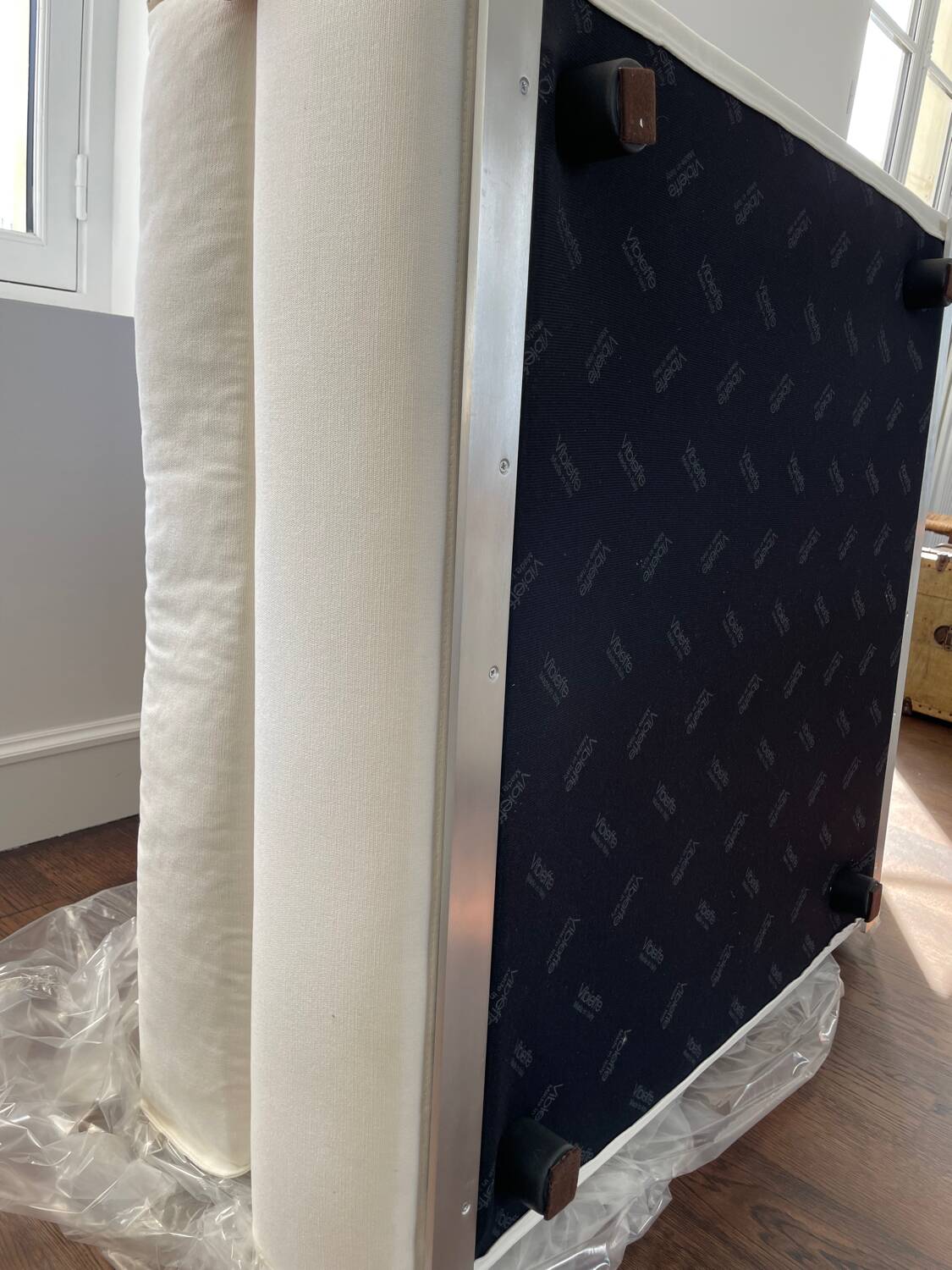 Large square Italian design pouf