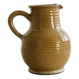 Pitcher in sandstone from the marsh.