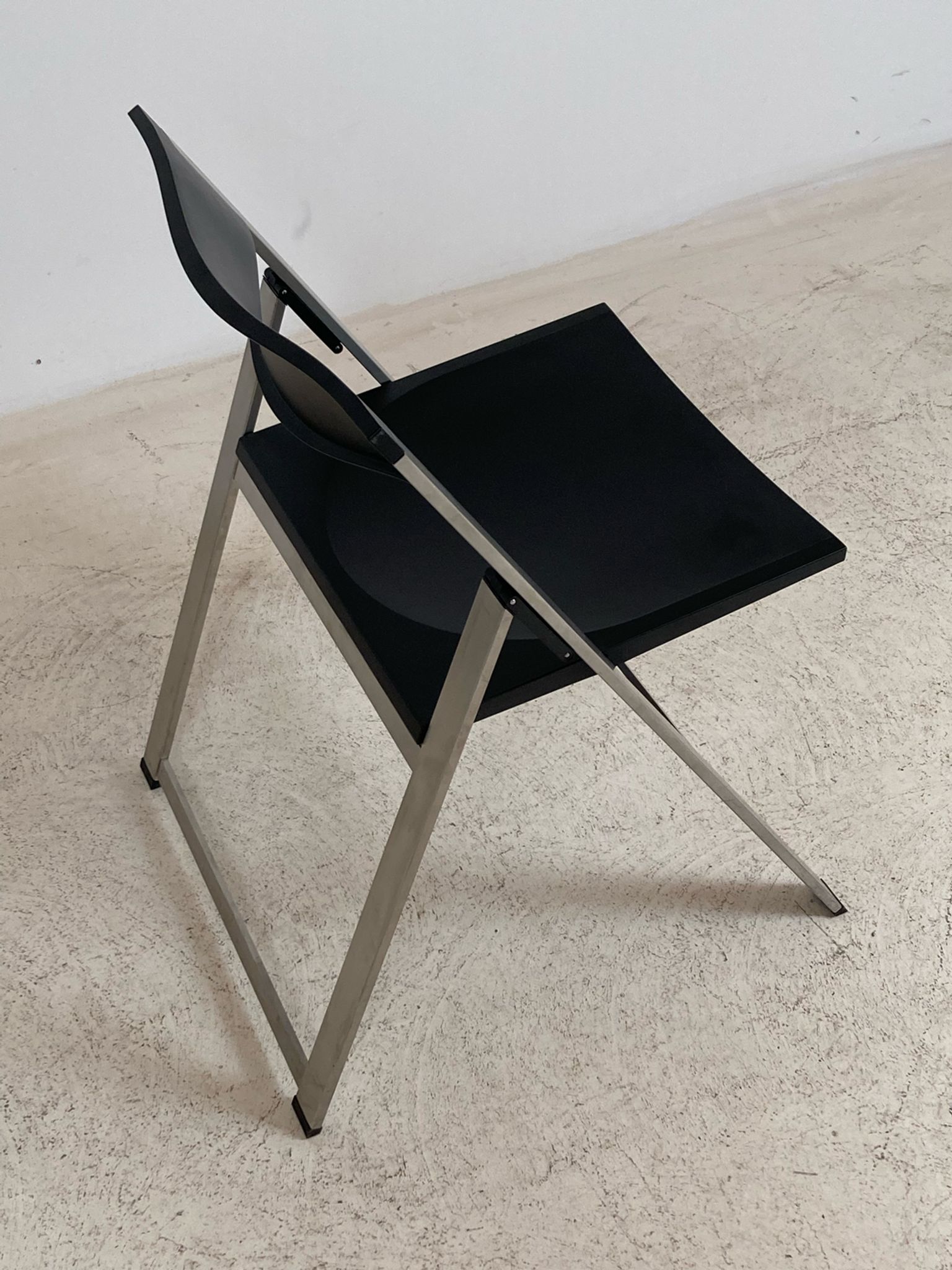 Chaises P08 pliantes par Justus Kolberg pour Tecno 1991