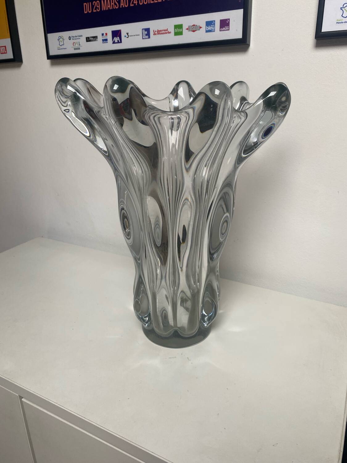 Giraffe head vase