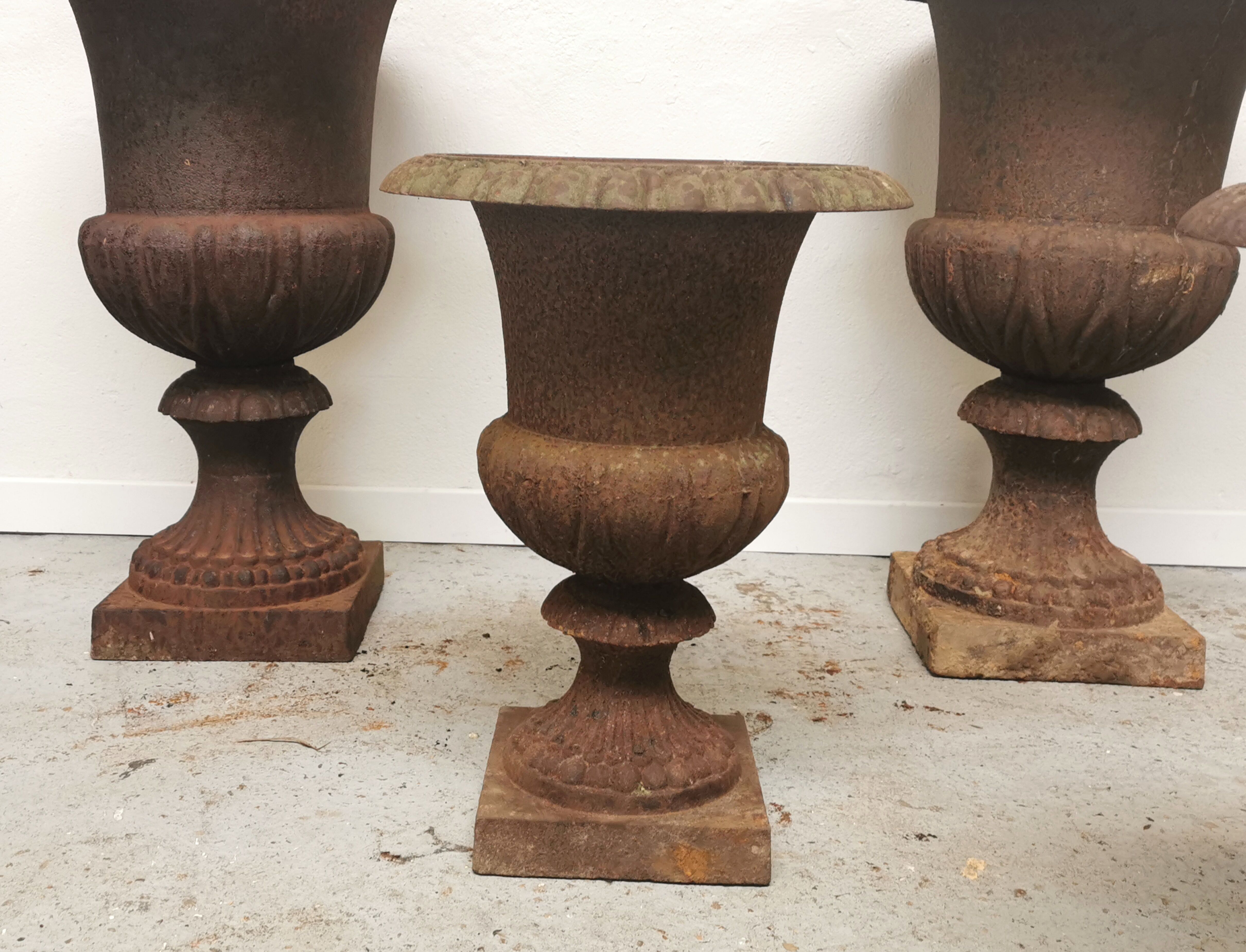 50cm cast-iron Medici vase