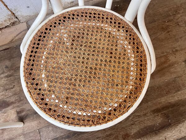 Paire de 2 chaises bistrot en bois courbé blanc et cannage Jacob Josef Kohn