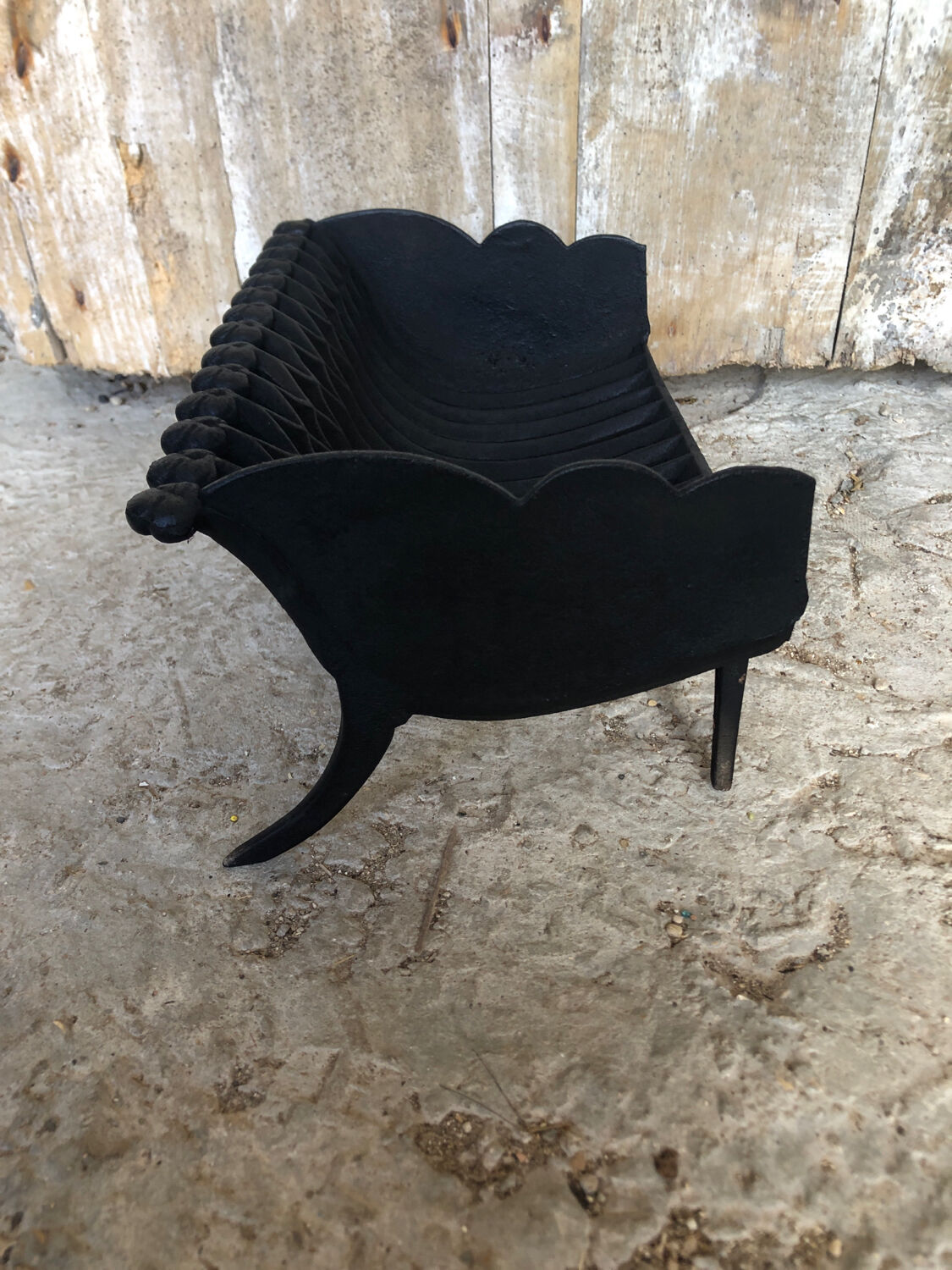 Old fireplace fireplace vintage cast iron