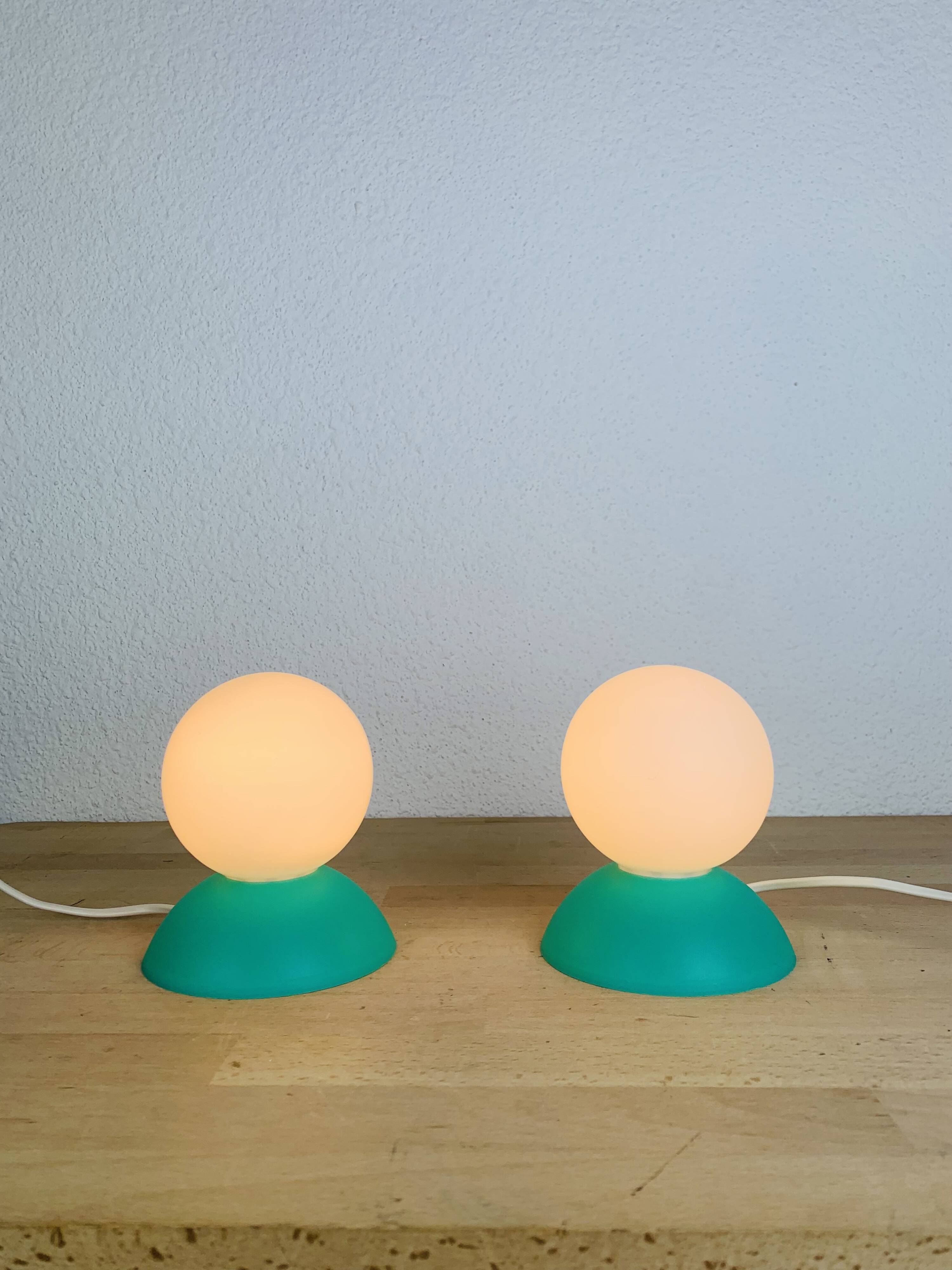 Paire de lampes boules style memphis, années 80