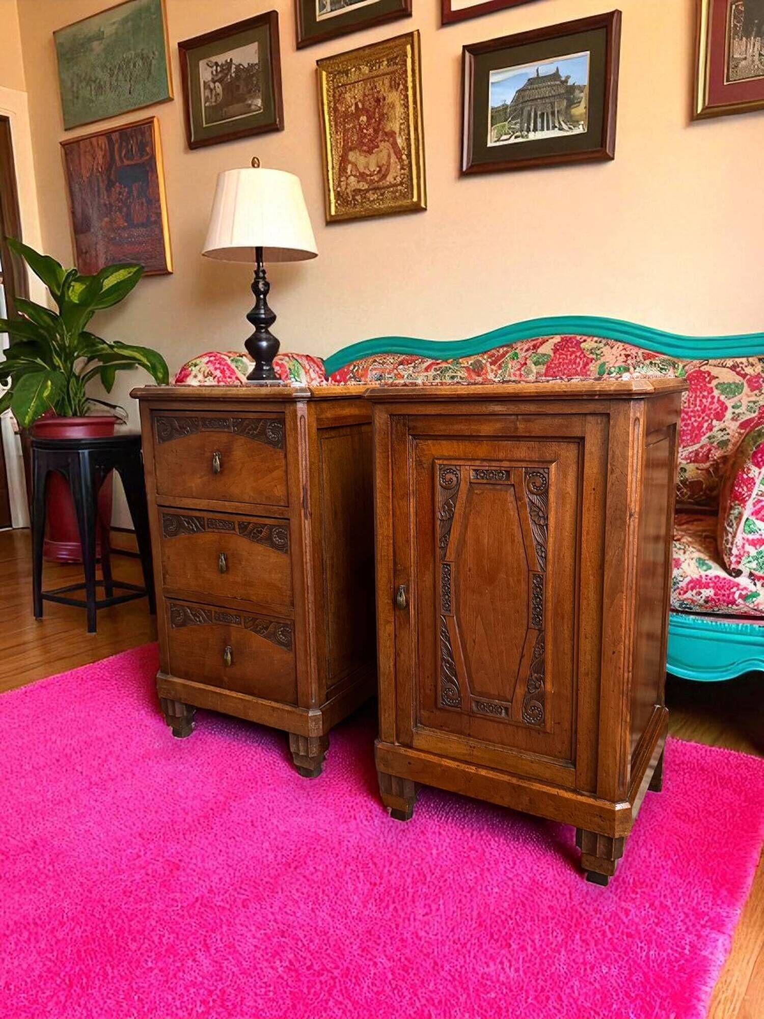 Pair of Art Deco bedside tables from 1930 in carved wood and red marble