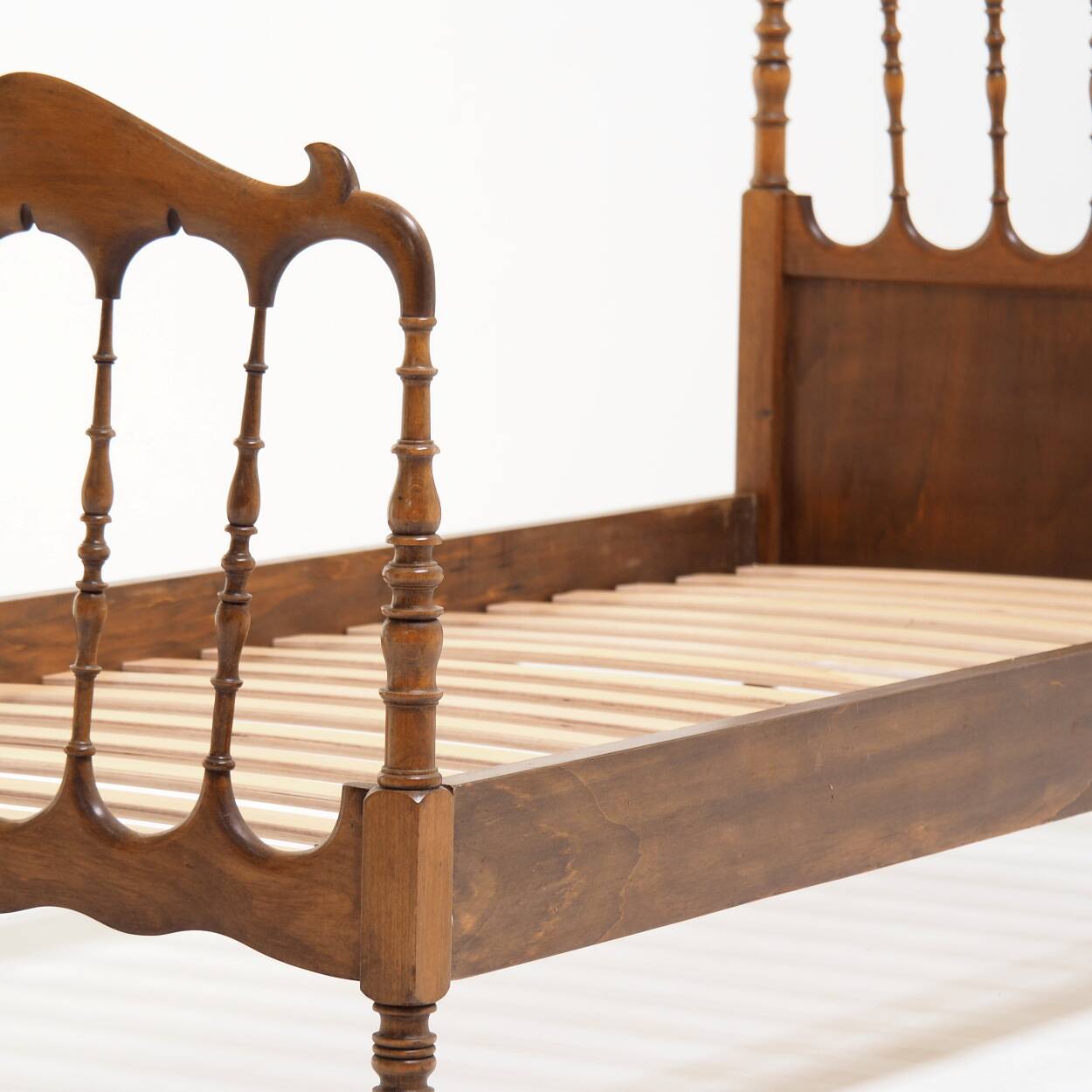 Lit Chiavari classique italien en pin, 2/2