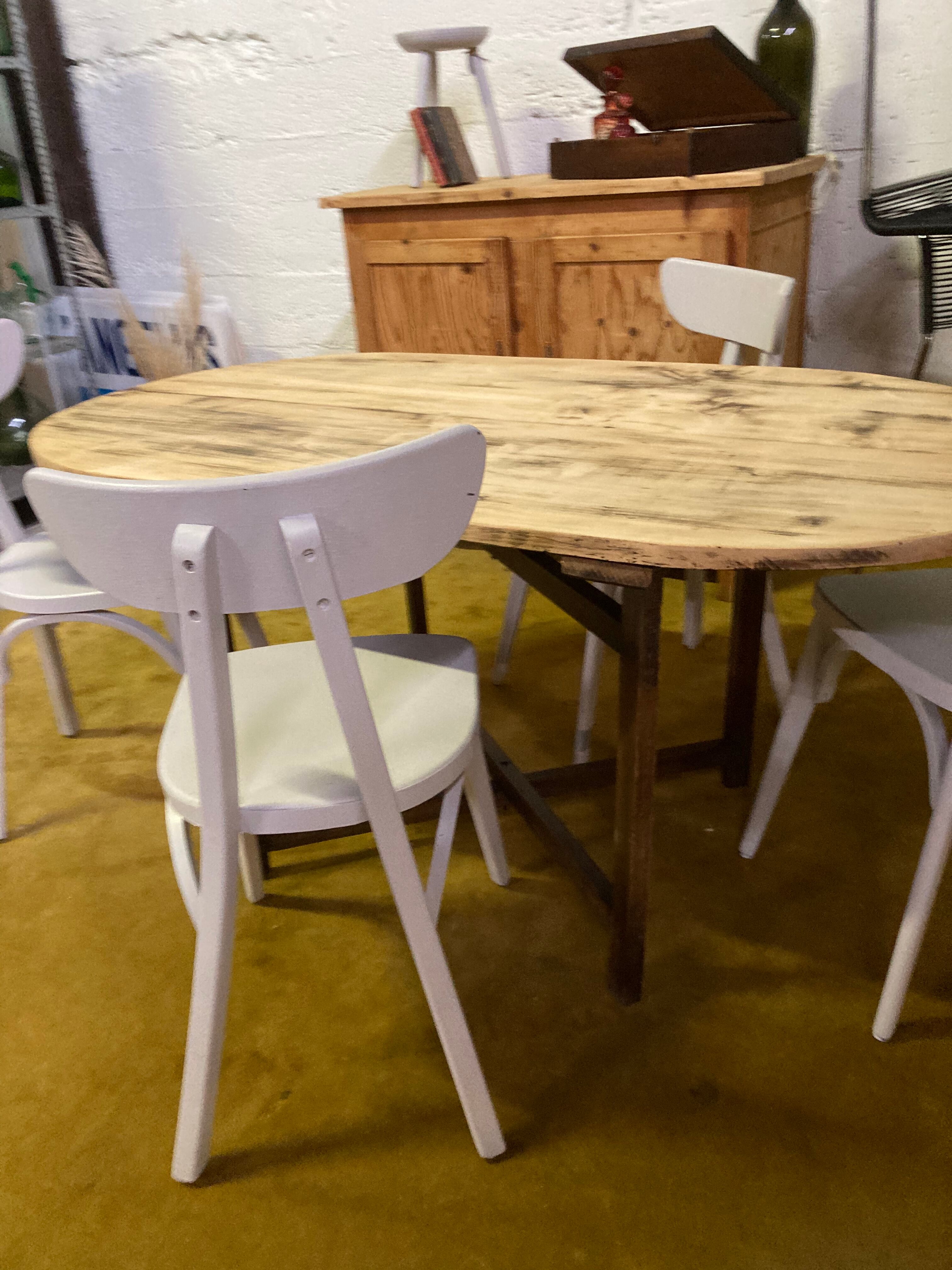 Duo of bistrot chairs