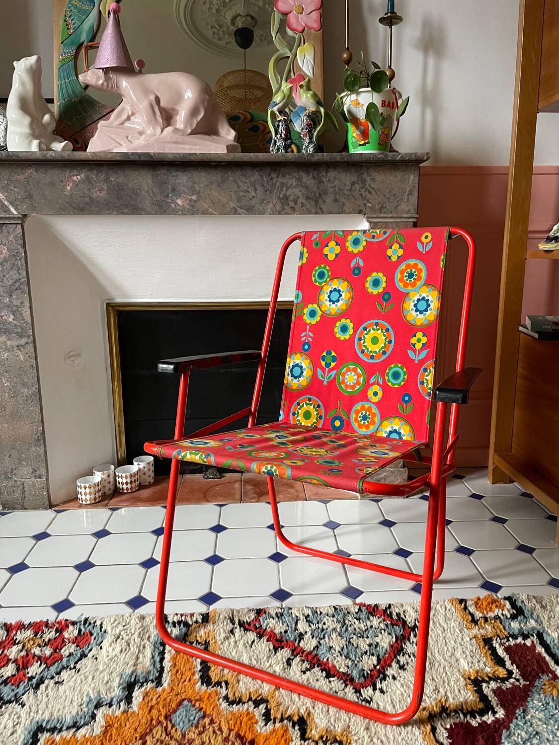 70' flowered folding chair