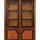 Vitrine ancienne en bois sculpté avec portes vitrées - Style classique - Ch