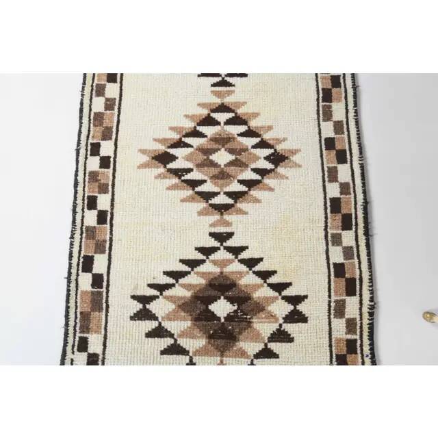 Vintage Turkish Oushak Handmade Wool Cotton White Runner Rug 90x338