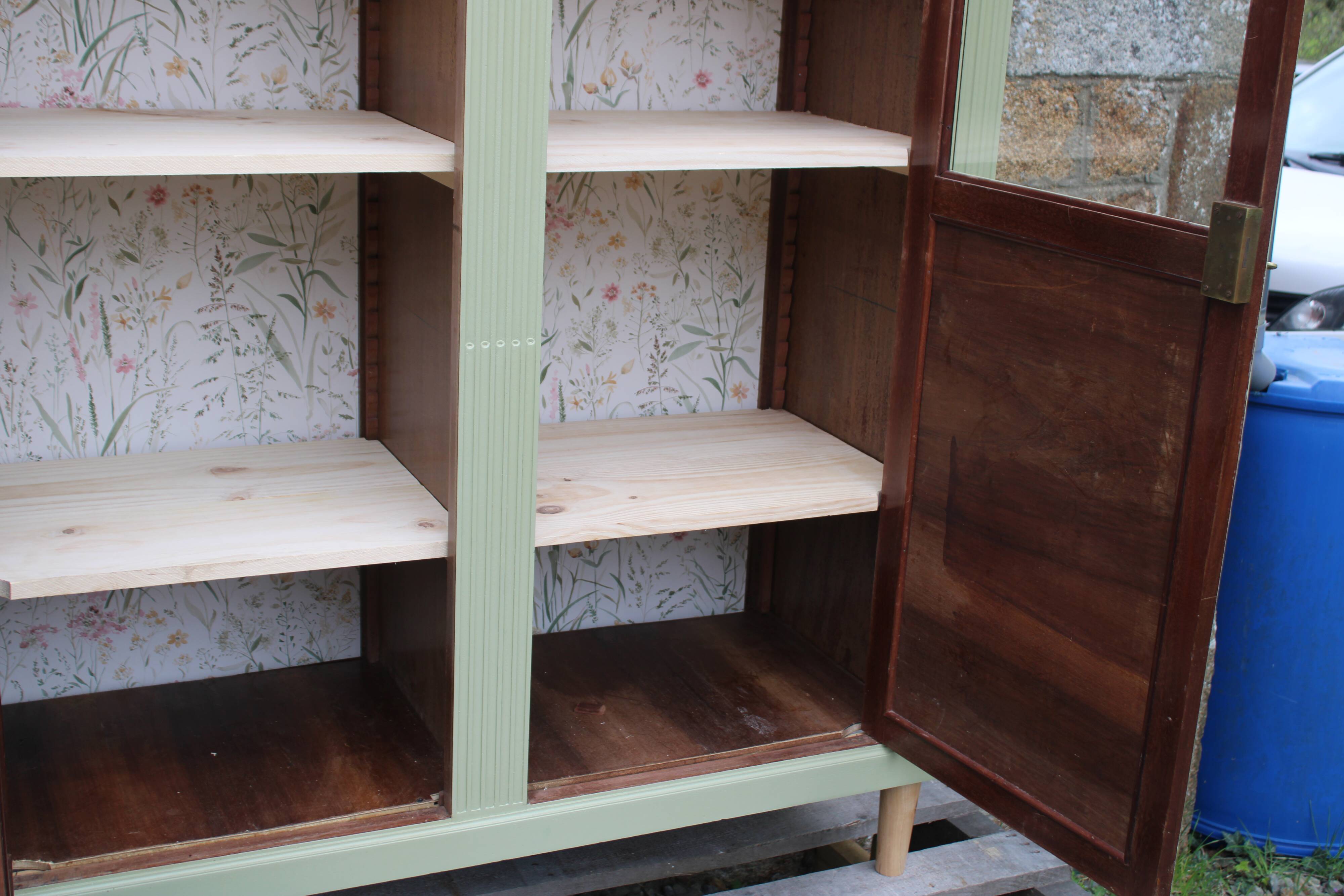 Renovated antique display cabinet – Lizard Green (Pure & Paint)