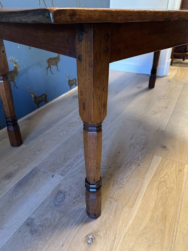 Table de ferme coloniale antique