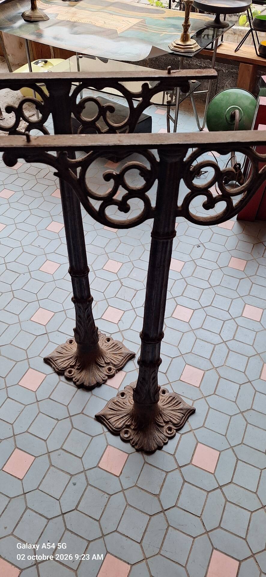 table bistrot marbre fonte