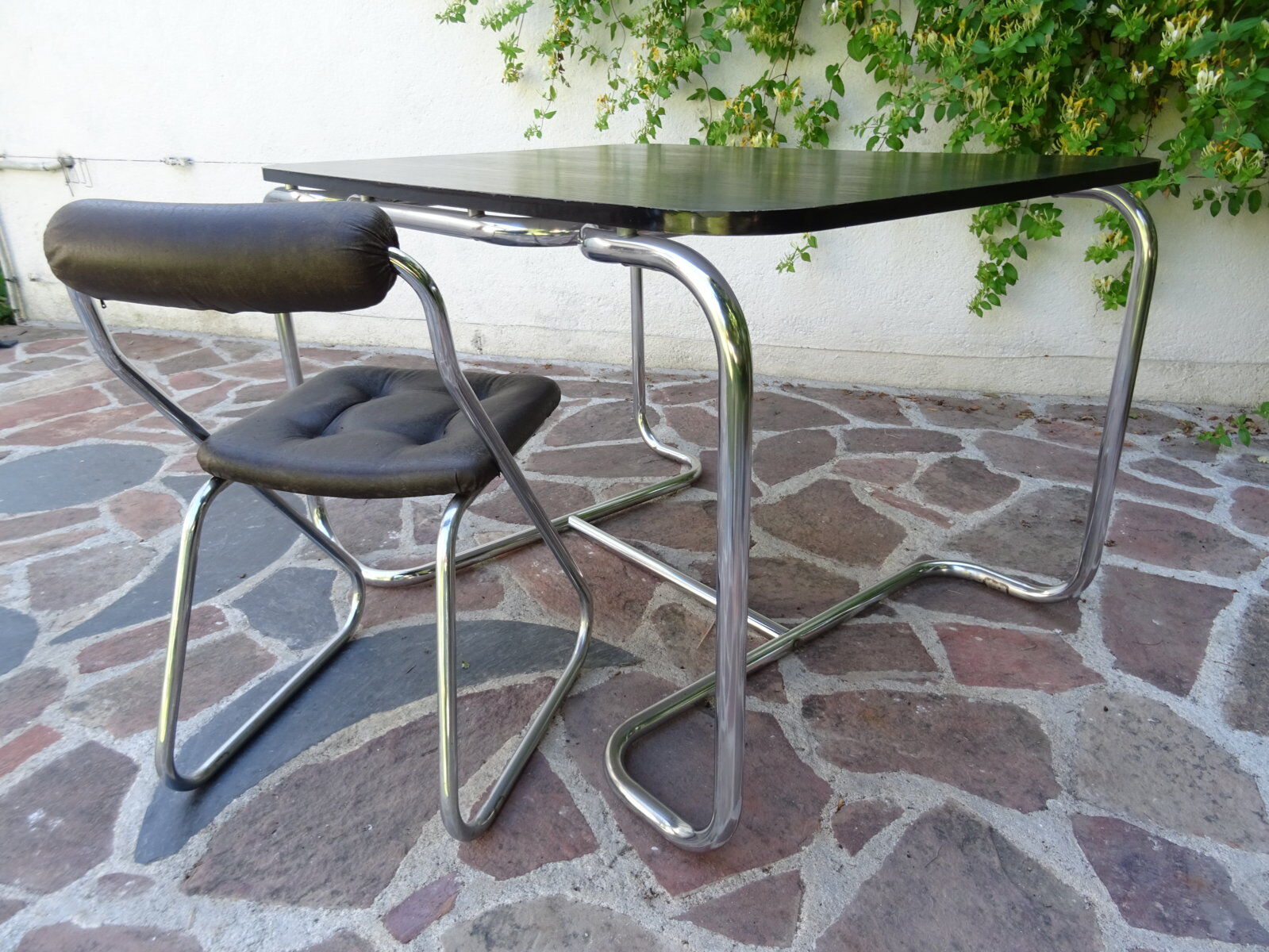 Modernist Bauhaus spirit table