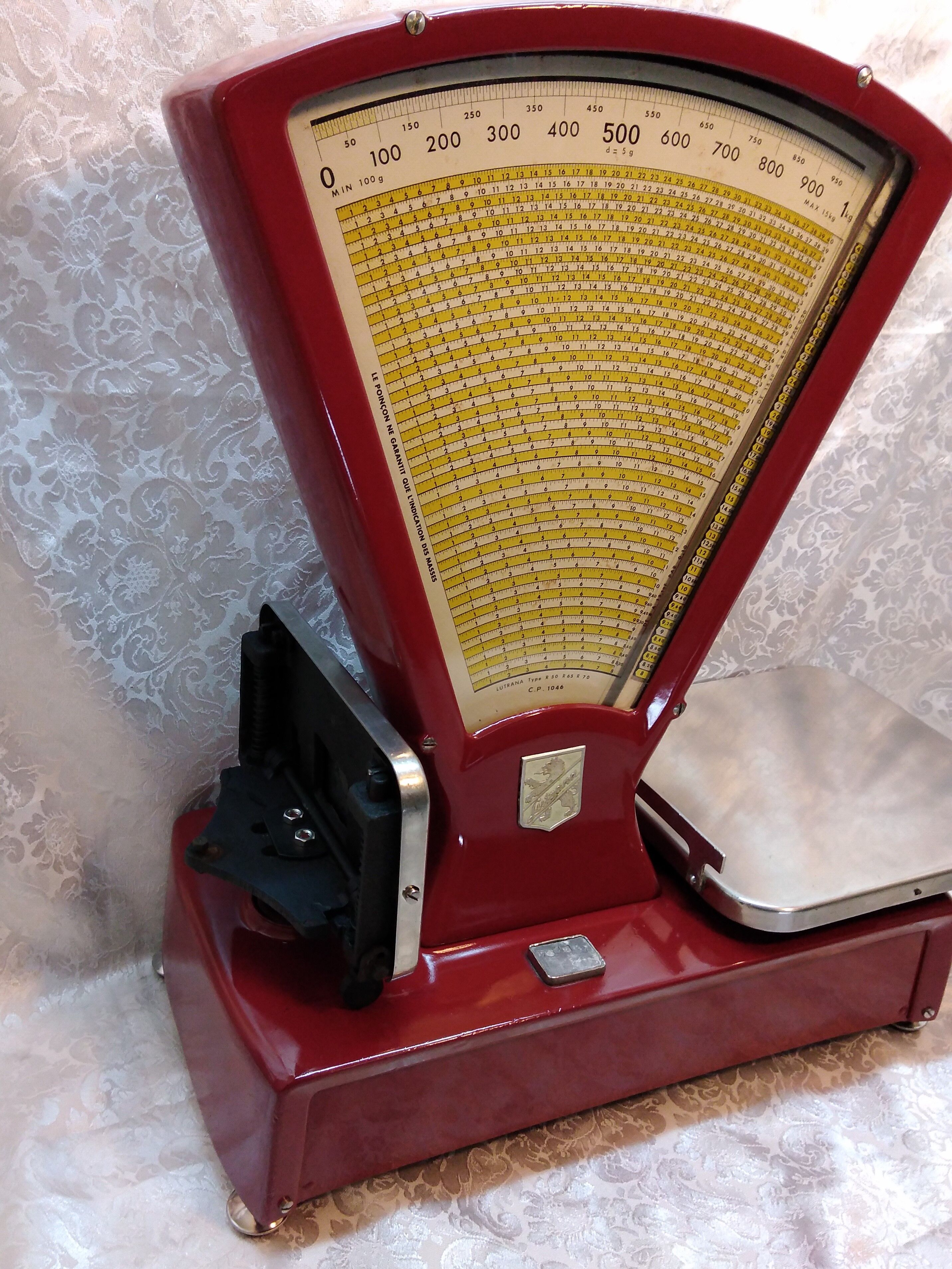 Old Lutrana purple red laqué trade scale