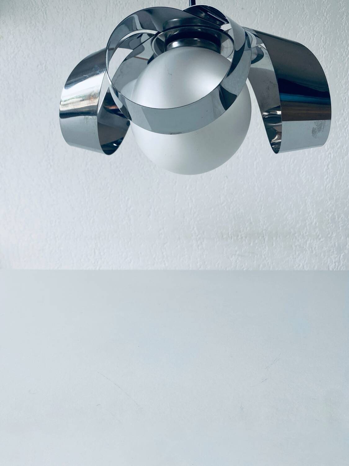 Suspension design chromée