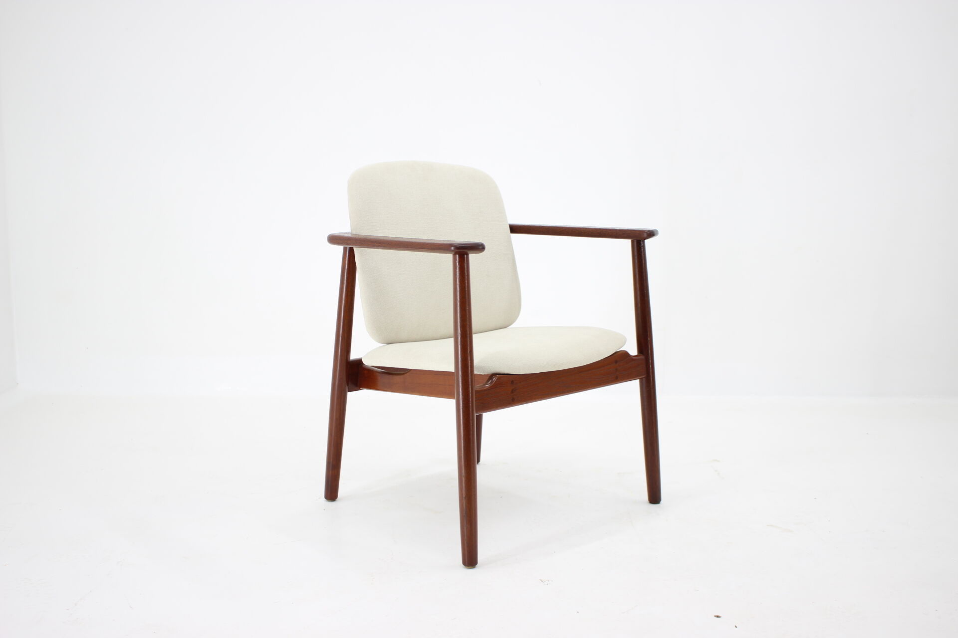 1960s Børge Mogensen Teak Armchair Model 165 Produced by Søborg Møbelfabrik, Denmark