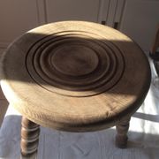 Tabouret trépied