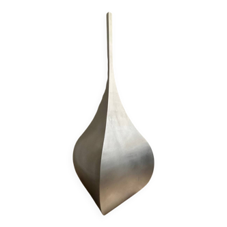 Monumental sculptural vase in aluminium – Italian design – De Castelli