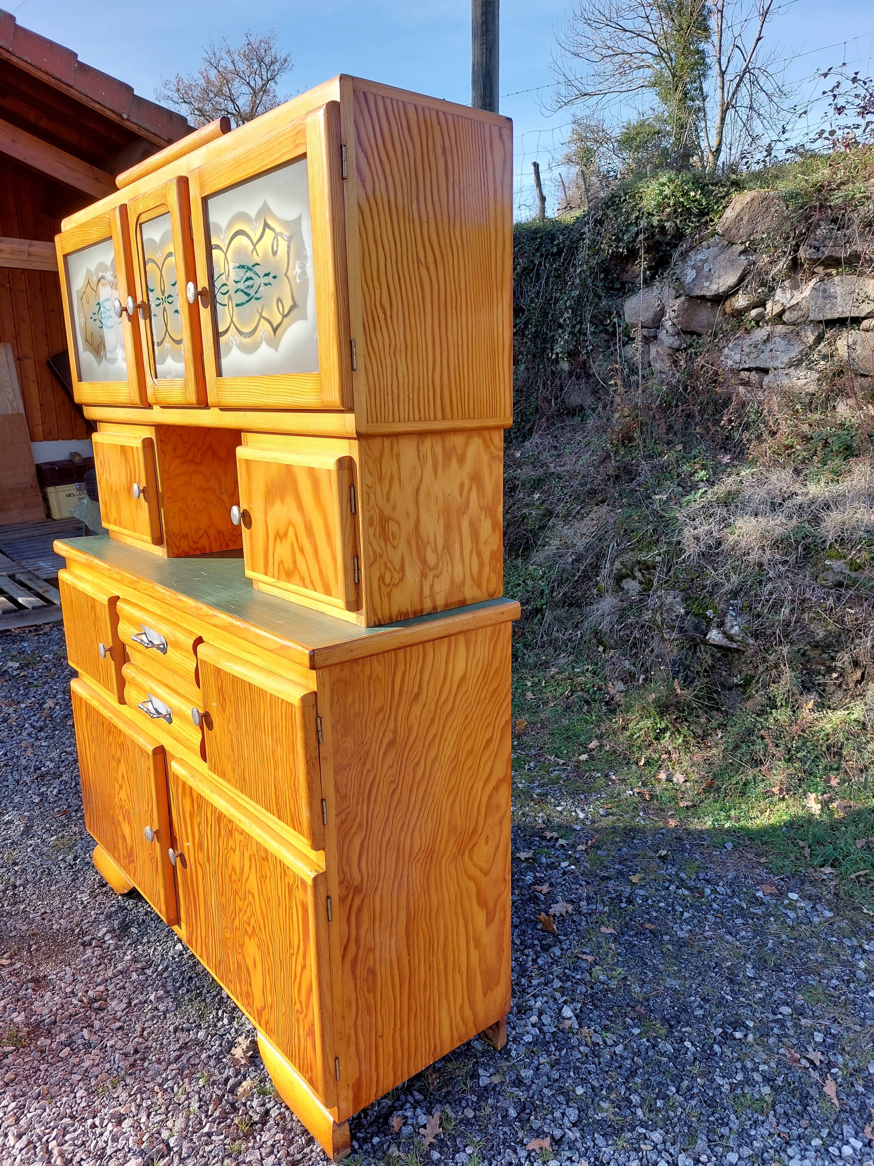 Whole Mado buffet, golden honey color