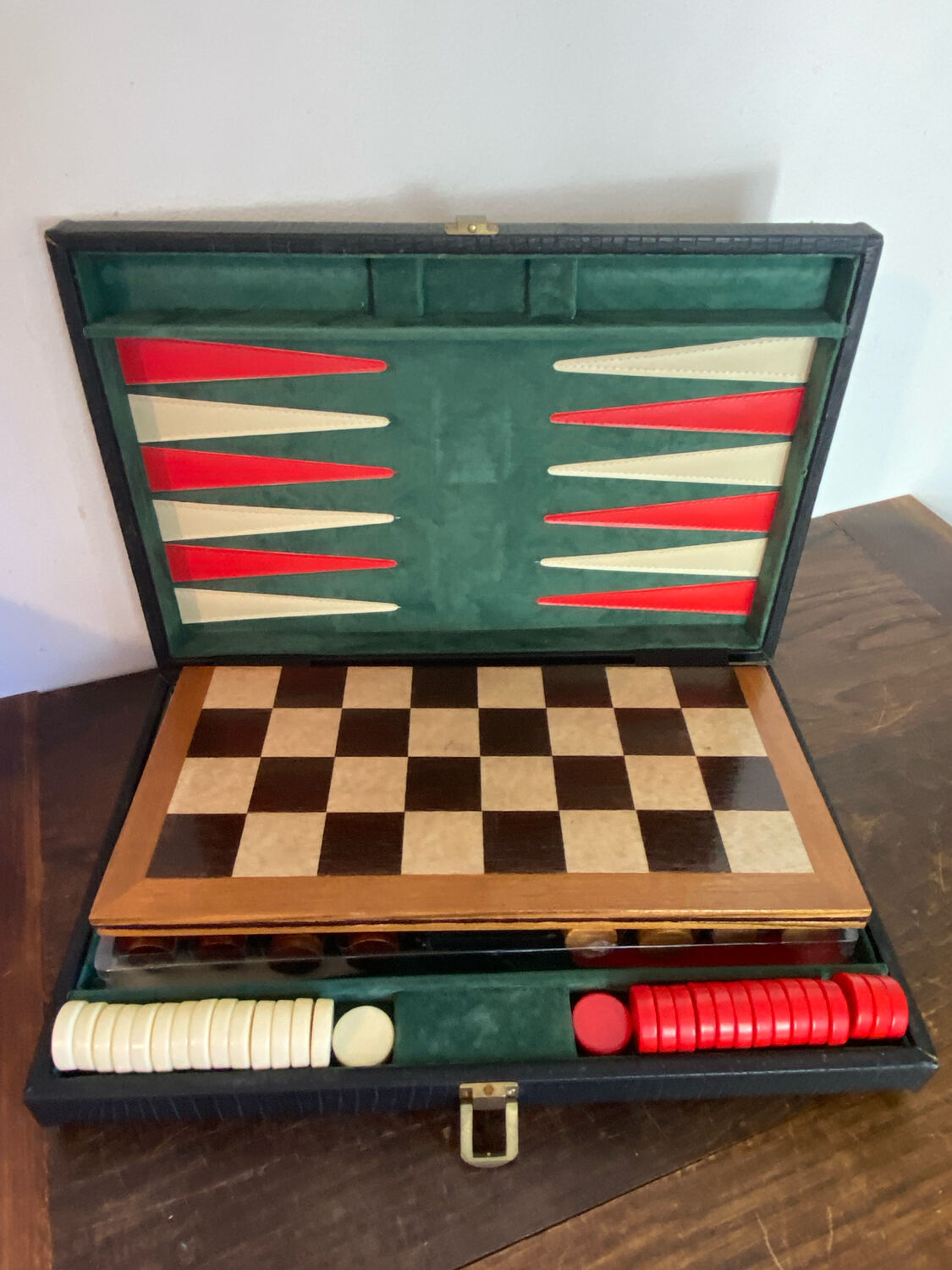 Backgammon and chess game set