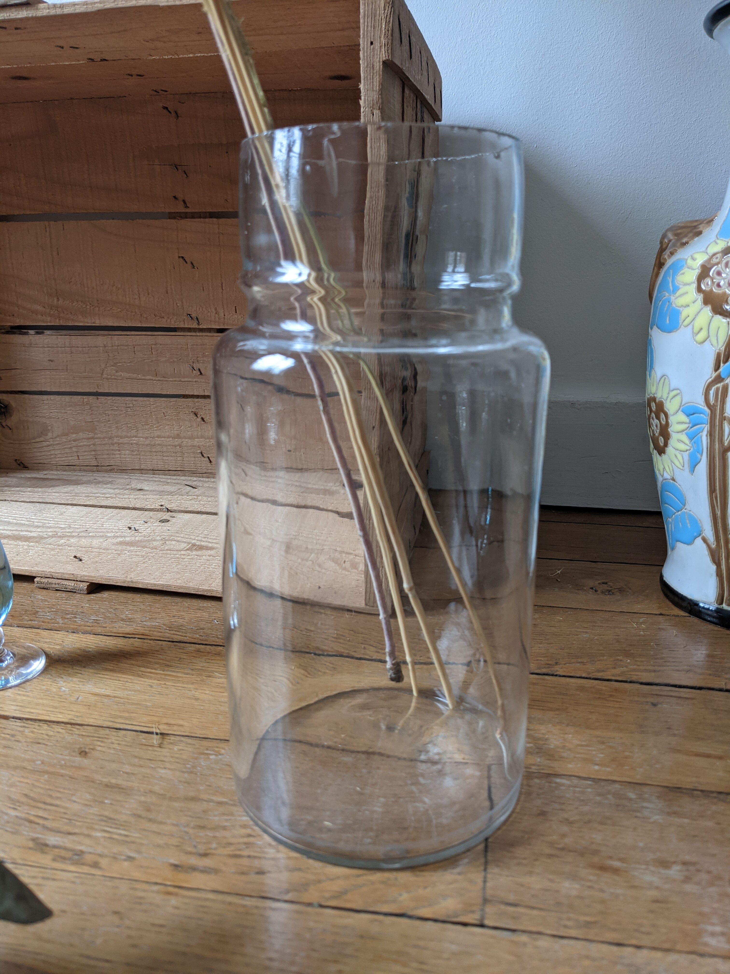 Glass vase