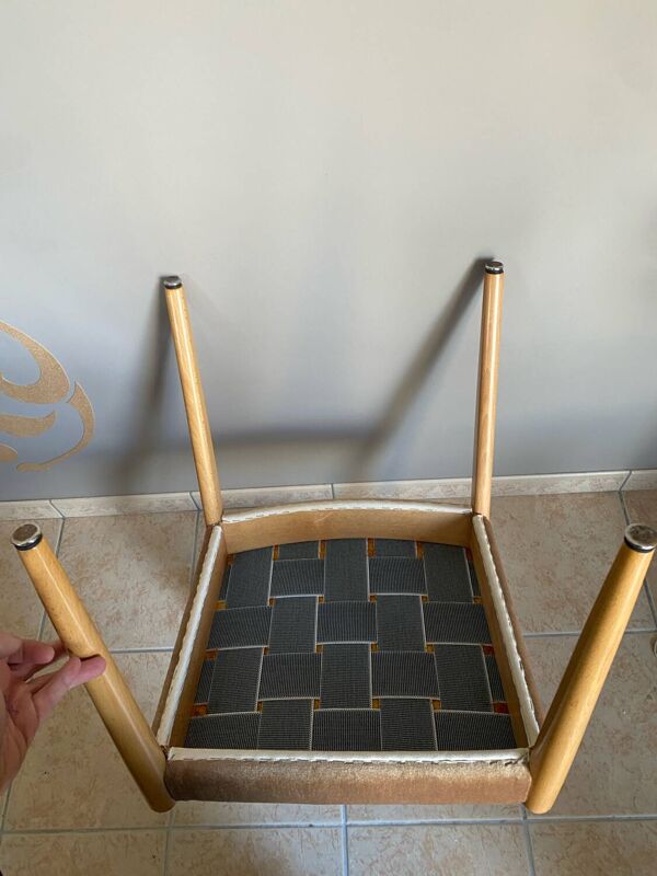 Chaise scandinave couleur miel