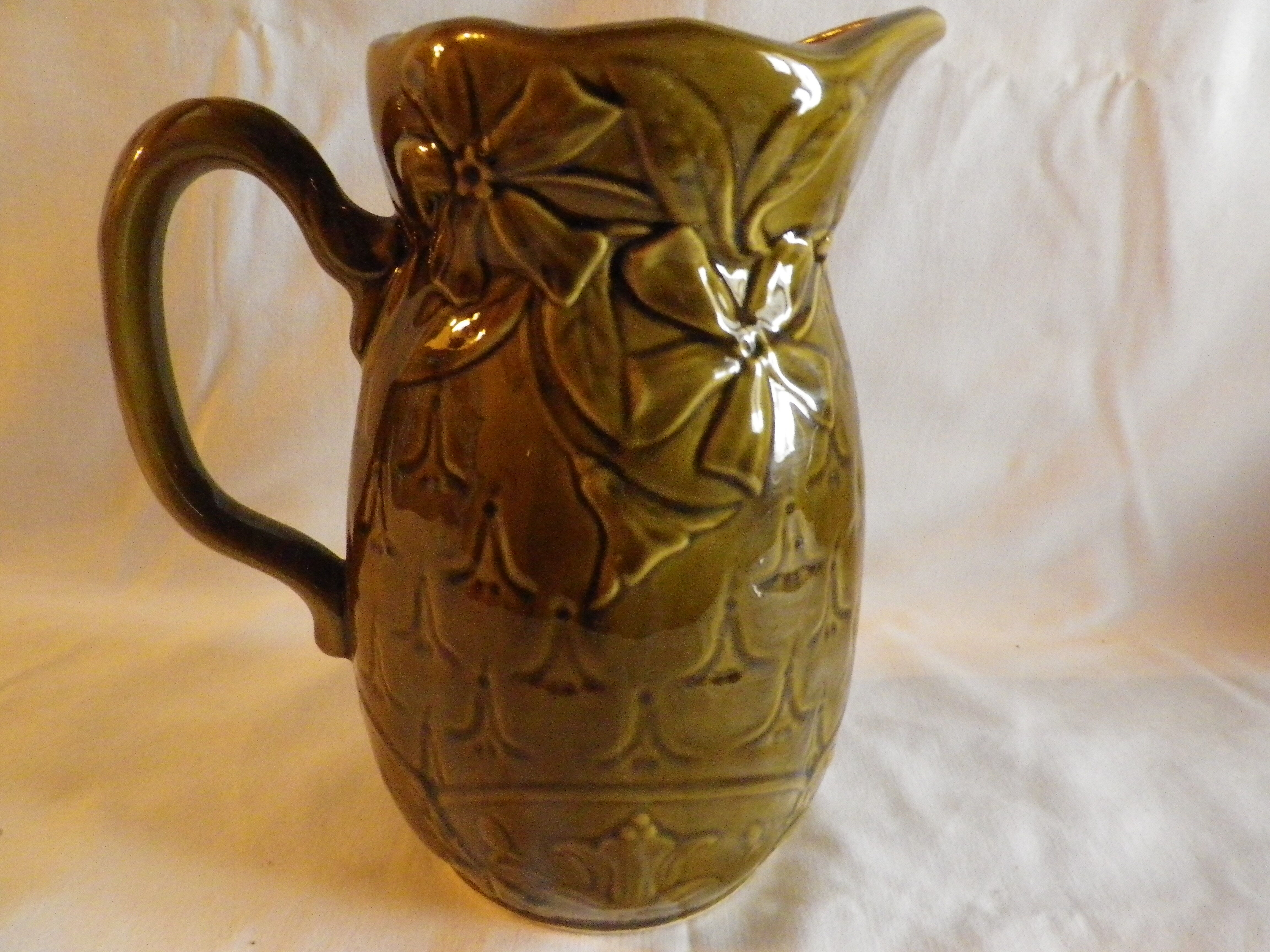 Pitcher slurry olive green