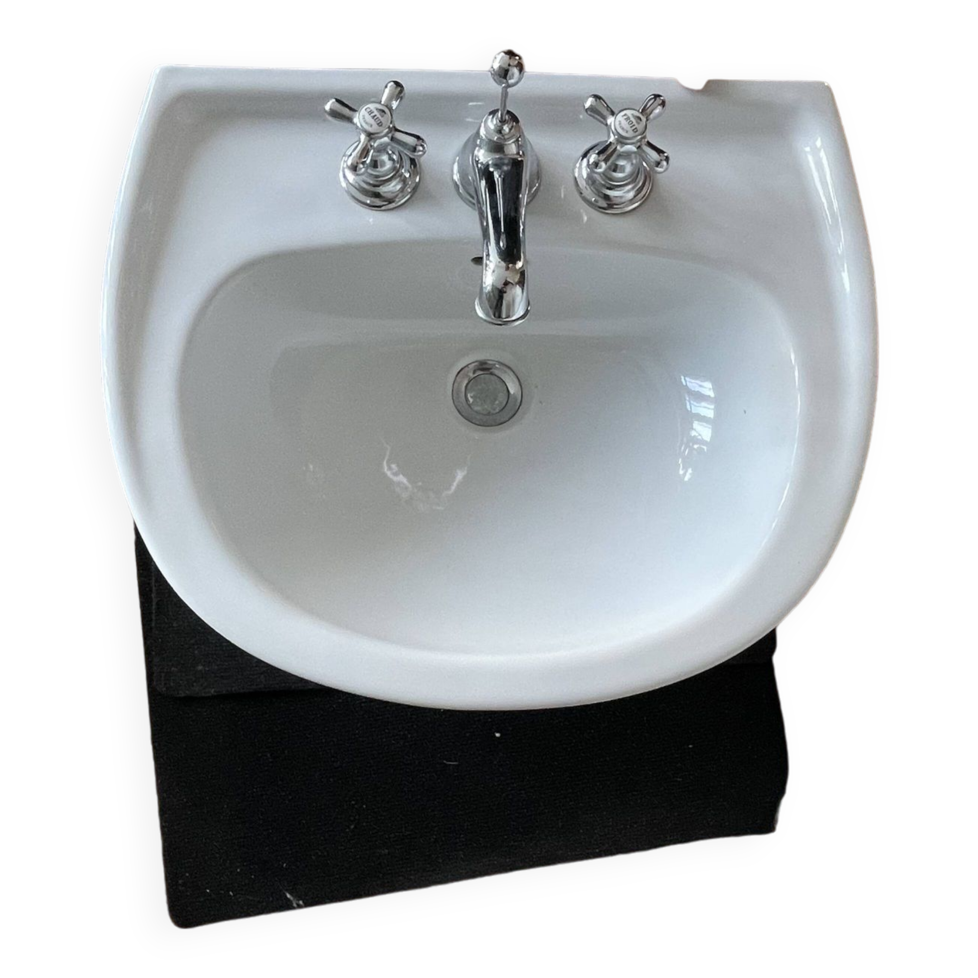 Ceramic sink
