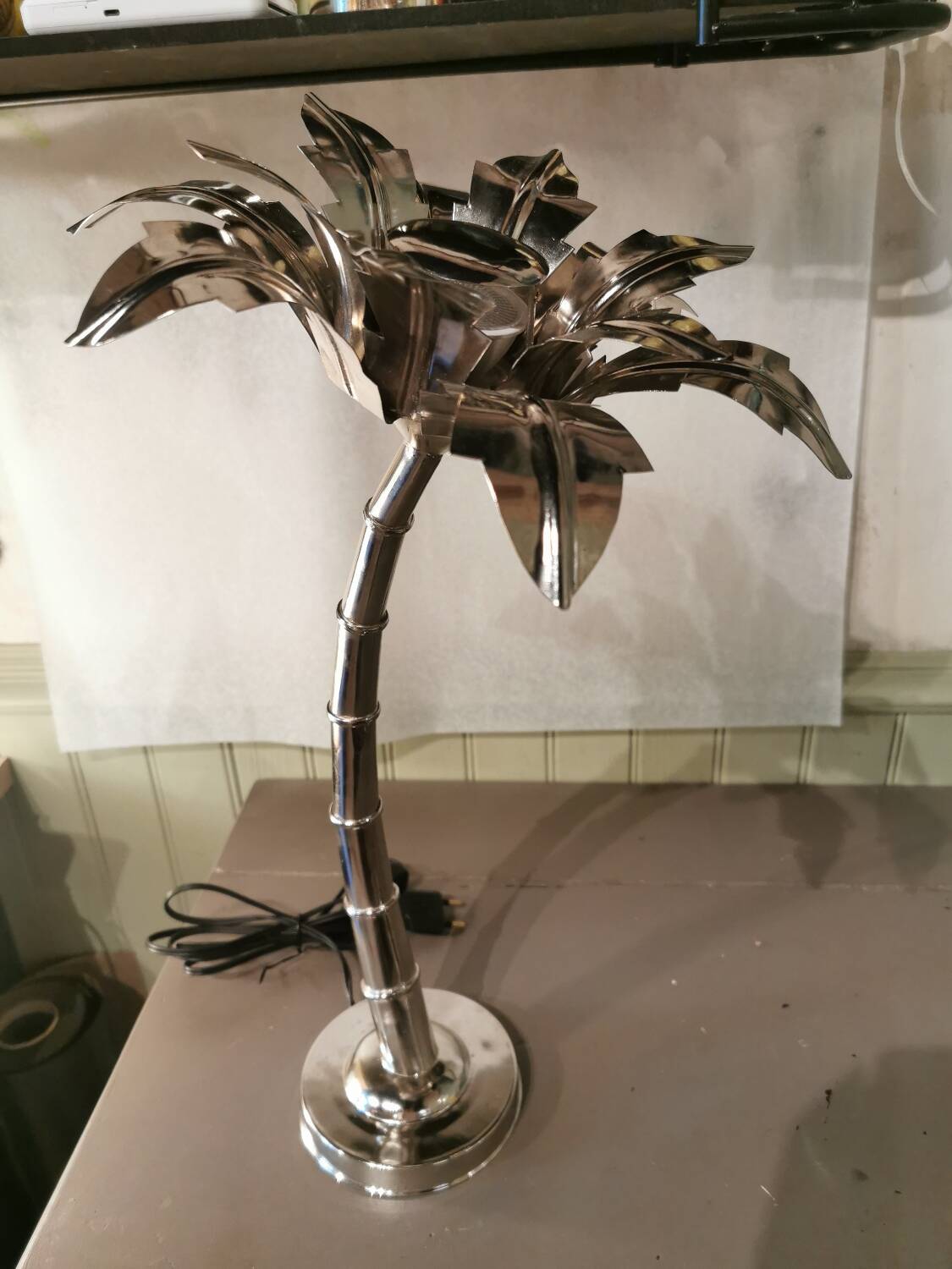 Nickel silver palm lamp