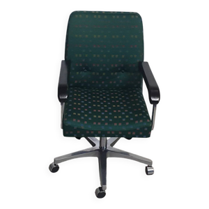 Chaise de bureau avec accoudoirs pivotante non réglable en hauteur