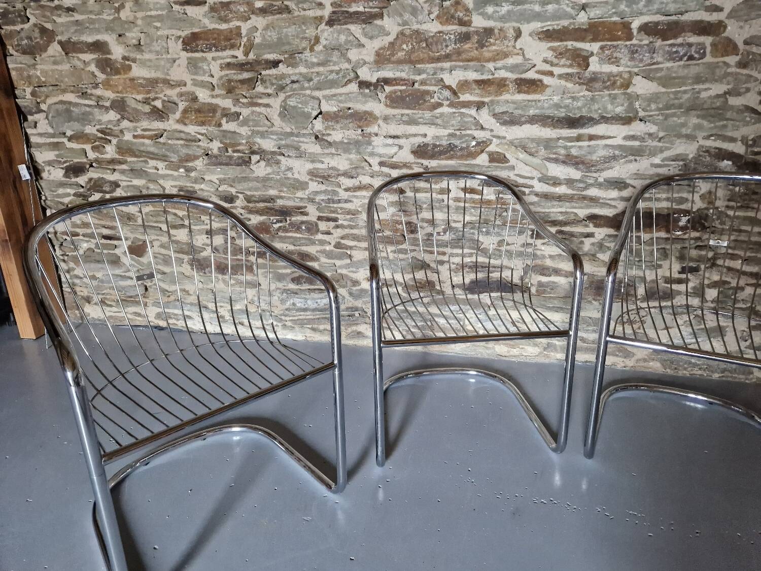 Lot de 4 Chaises à Bras, En Métal Chromé – 1970