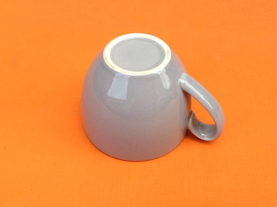 2 coffee / tea / chocolate cups / saucers glazed ceramic