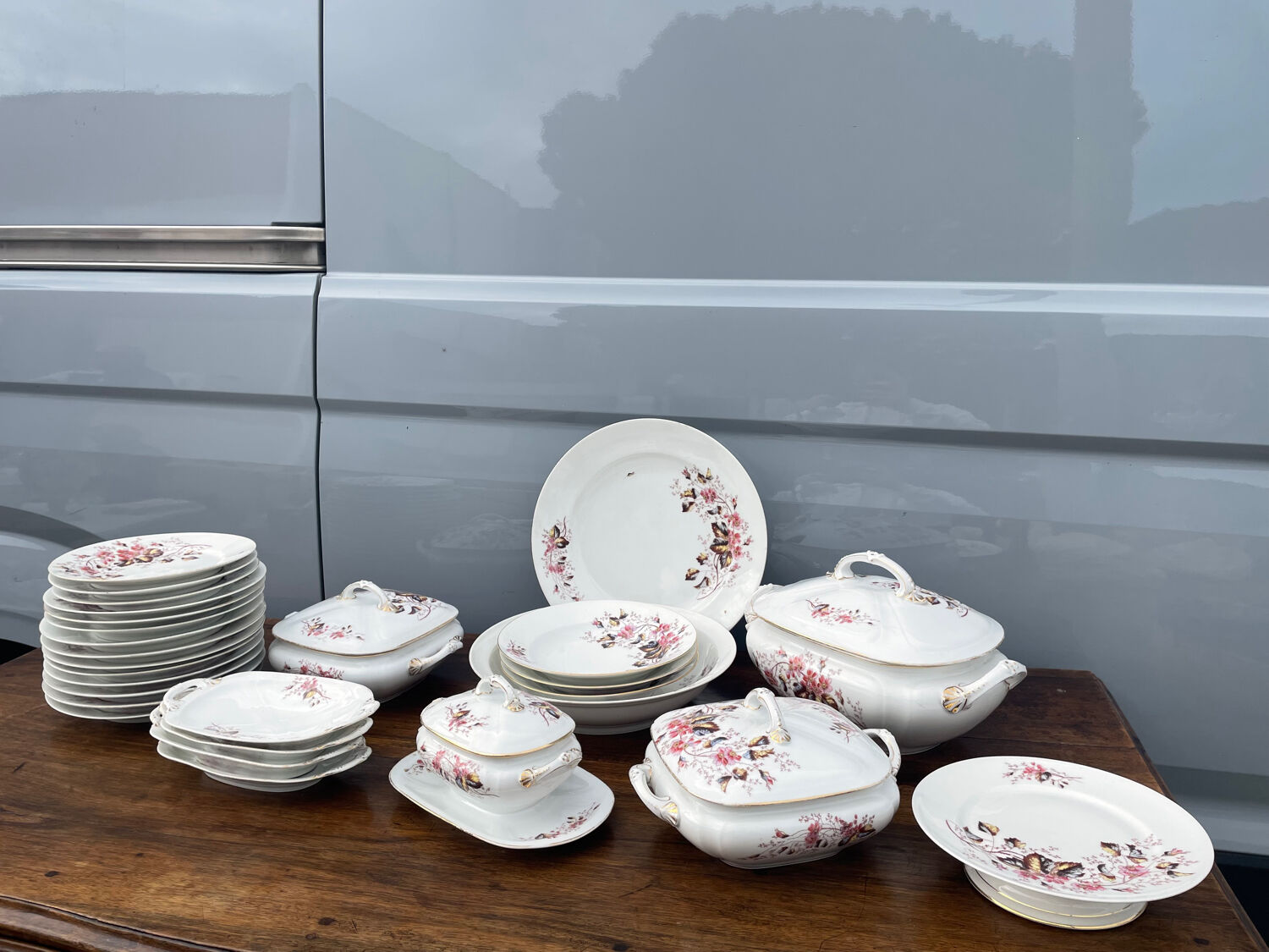 Porcelain service 28 pieces