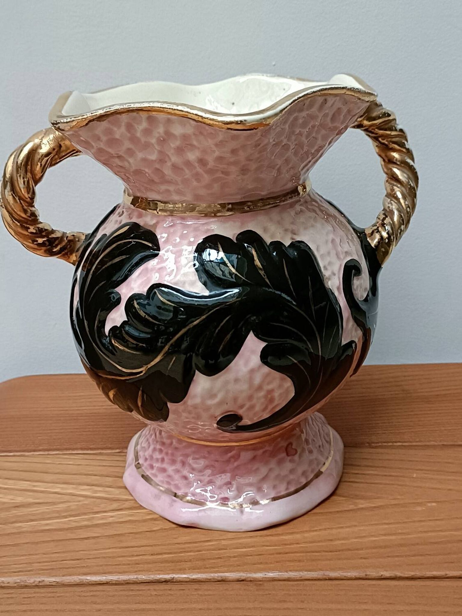 Vallauris pink vase