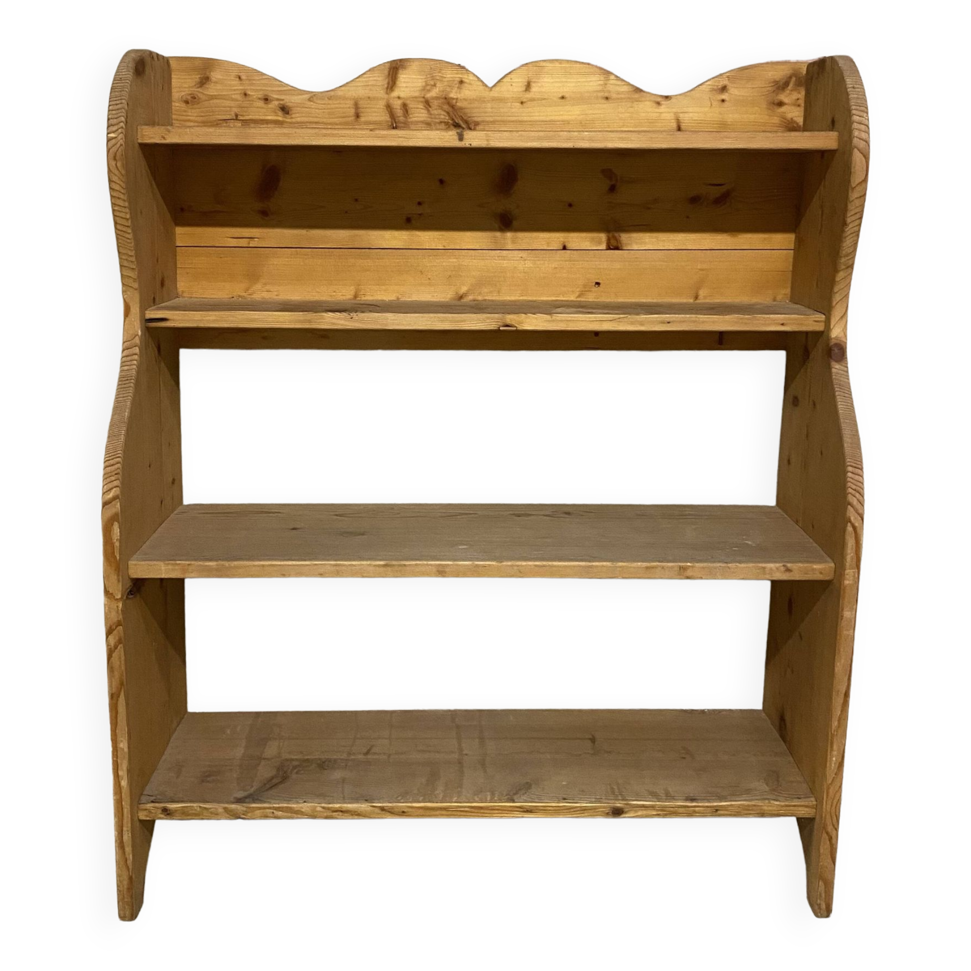 Etagère en bois brut