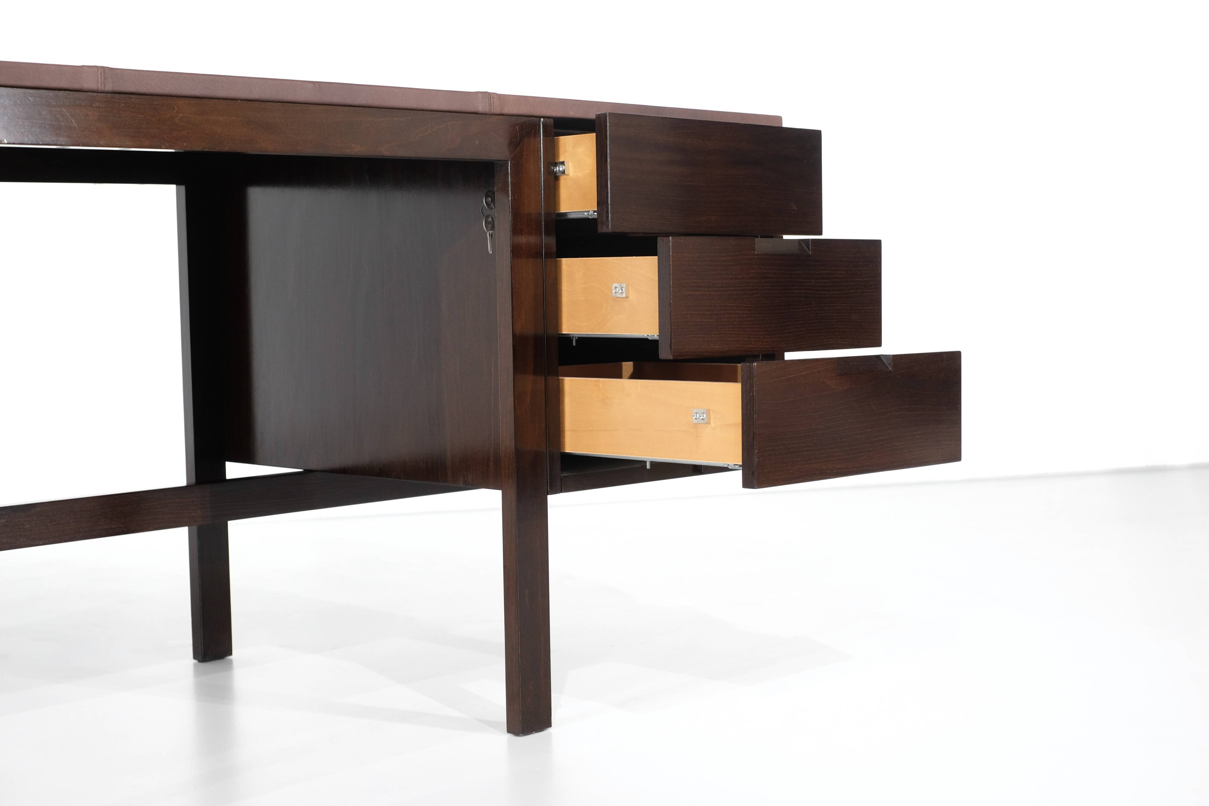 Canaan desk in wood and leather by Marcel Breuer for Gavina, Italy 1950s.