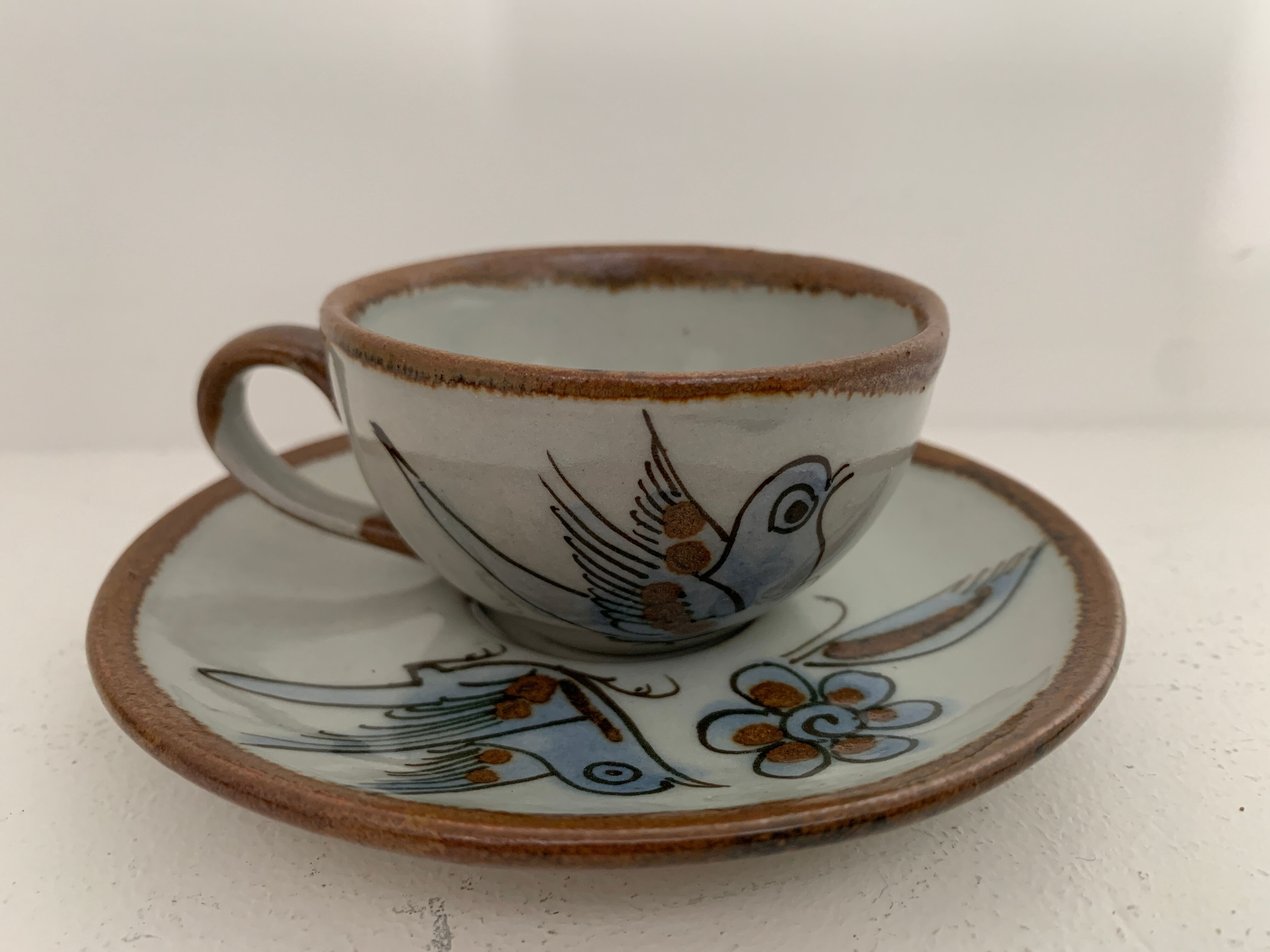 6 ceramic cups Ken Edwards, Tonala, Mexico, with sub cups and sugar