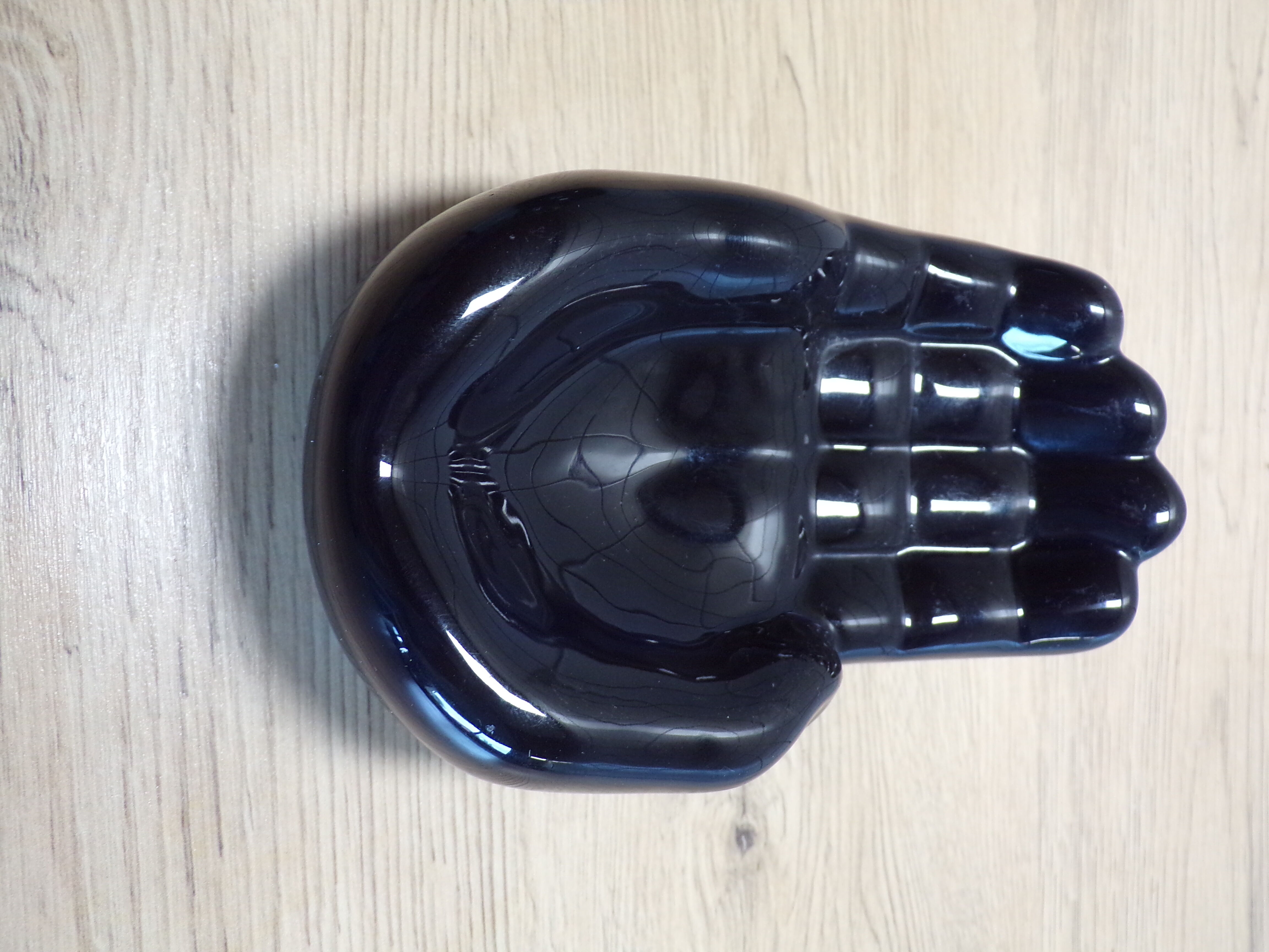 Empty pocket hand ceramic vintage