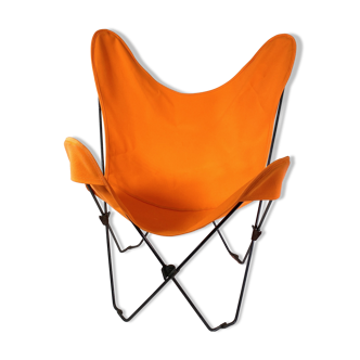 AA oui Butterfly chair by Jorge Hardoy Ferrari Pliable.